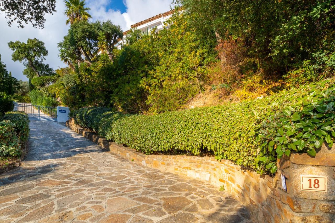 Vistazur Luxueux appartement avec terrasse et piscine Le Le Rayol-Canadel-sur-Mer Esterno foto