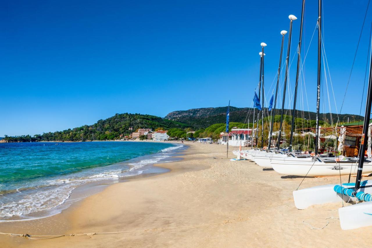 Vistazur Luxueux appartement avec terrasse et piscine Le Le Rayol-Canadel-sur-Mer Esterno foto