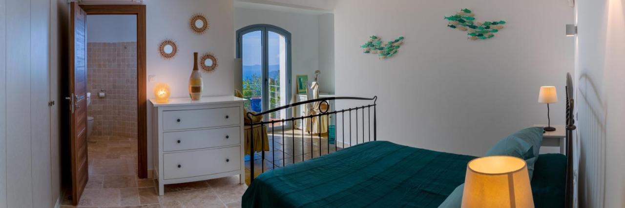 Vistazur Luxueux appartement avec terrasse et piscine Le Le Rayol-Canadel-sur-Mer Esterno foto