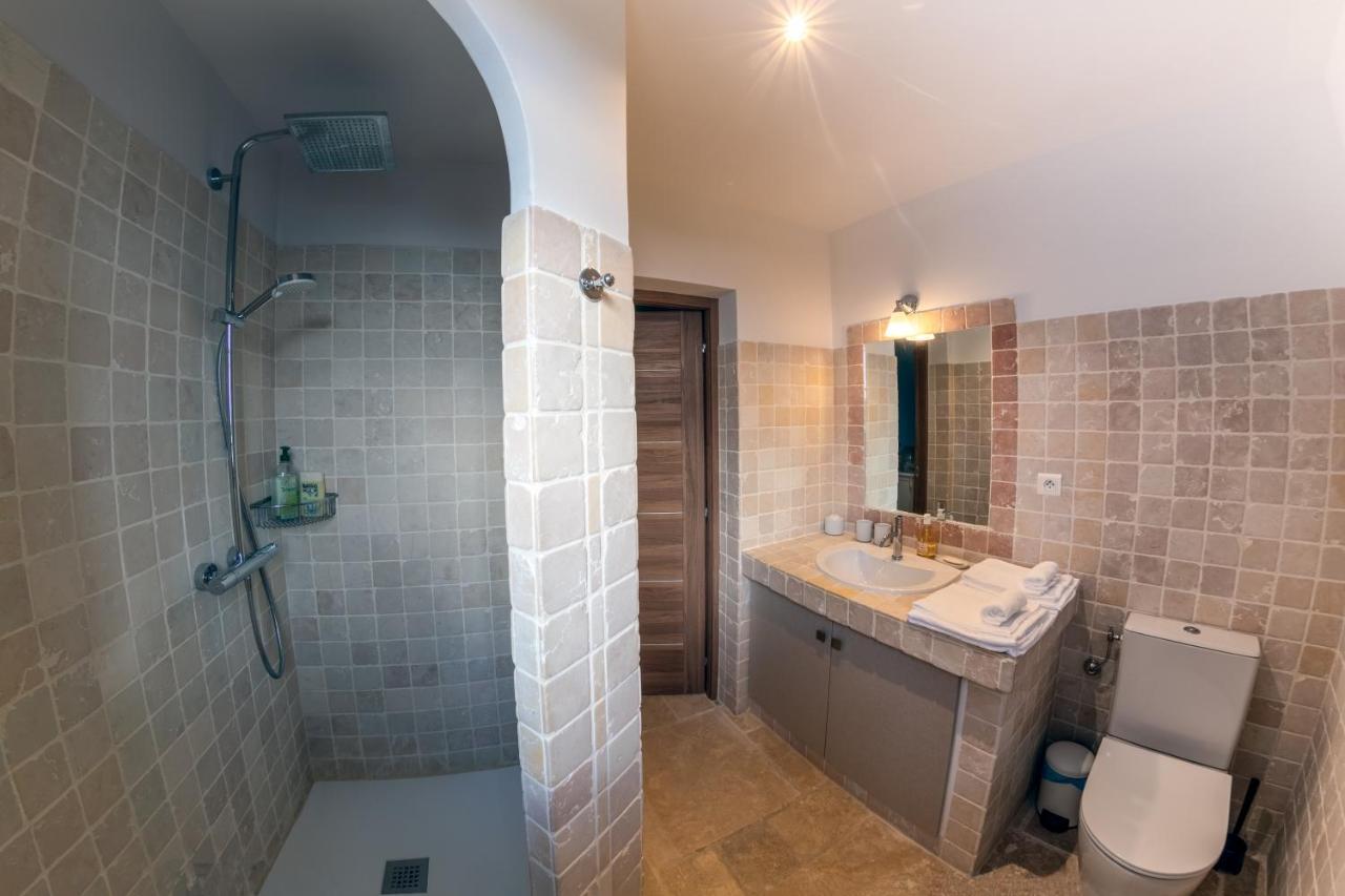 Vistazur Luxueux appartement avec terrasse et piscine Le Le Rayol-Canadel-sur-Mer Esterno foto