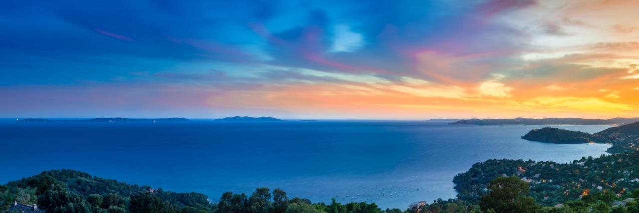 Vistazur Luxueux appartement avec terrasse et piscine Le Le Rayol-Canadel-sur-Mer Esterno foto