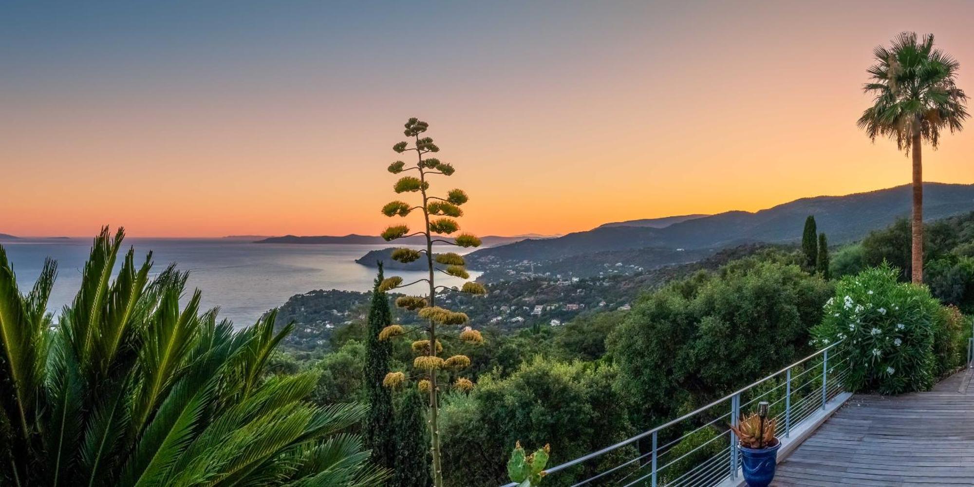 Vistazur Luxueux appartement avec terrasse et piscine Le Le Rayol-Canadel-sur-Mer Esterno foto